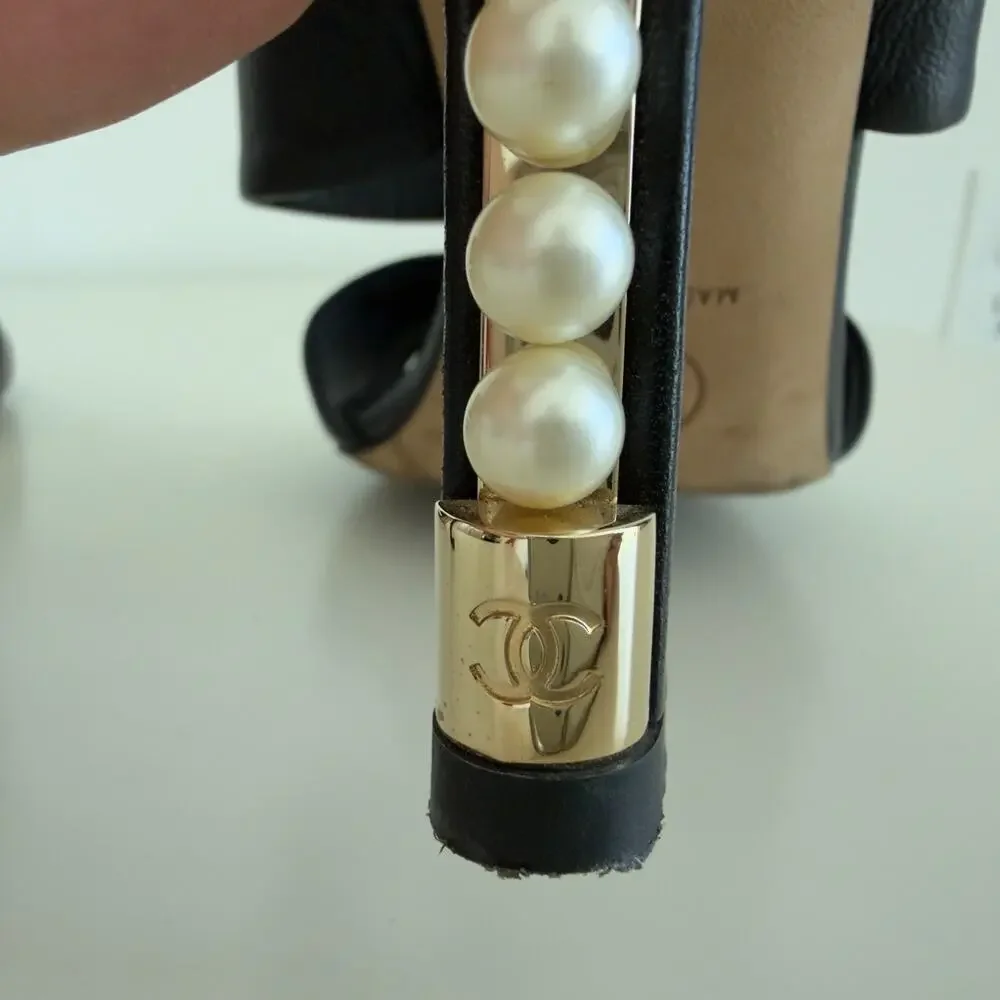 CHANEL‎ Pearl Heel Mules 35 1/2 Black Leather Double Strap Slide Heeled Sandals
